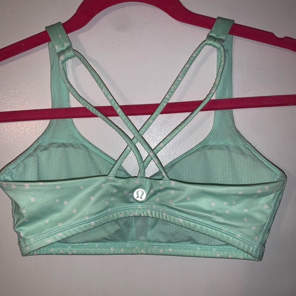 LULULEMON SPORTS BRA